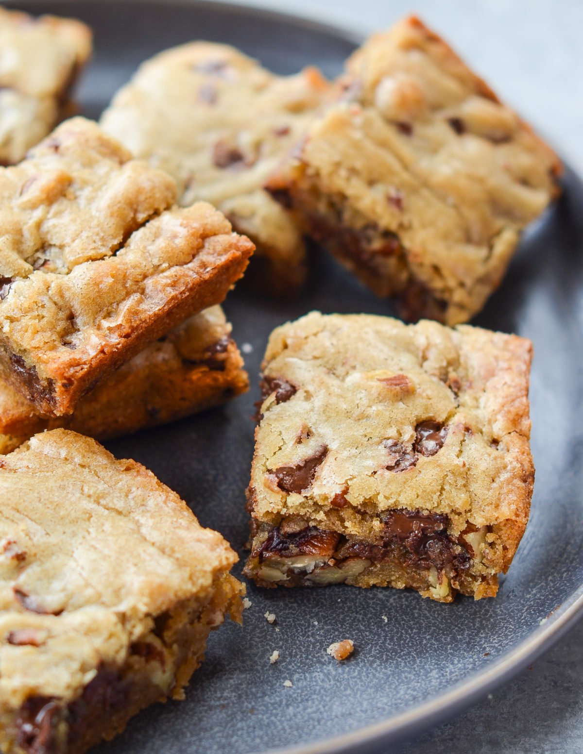 Master Chewy Chocolate Chip Pecan Blondies: Recipe Tips